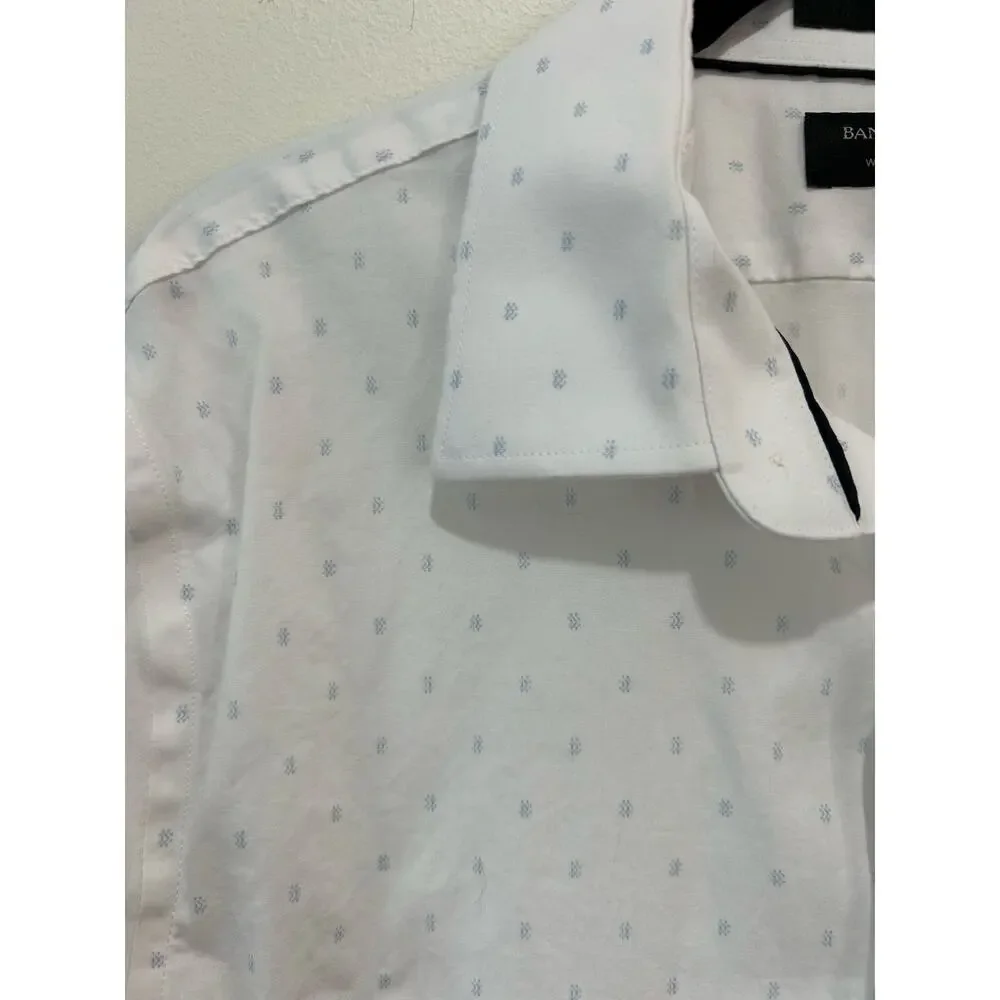 Banana Republic slim fit button down mens M white blue print preppy office